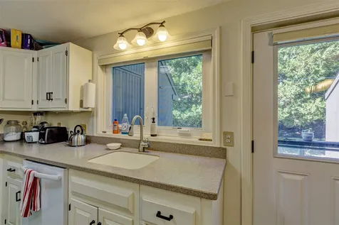 4 College Hill Hanover NH 03755