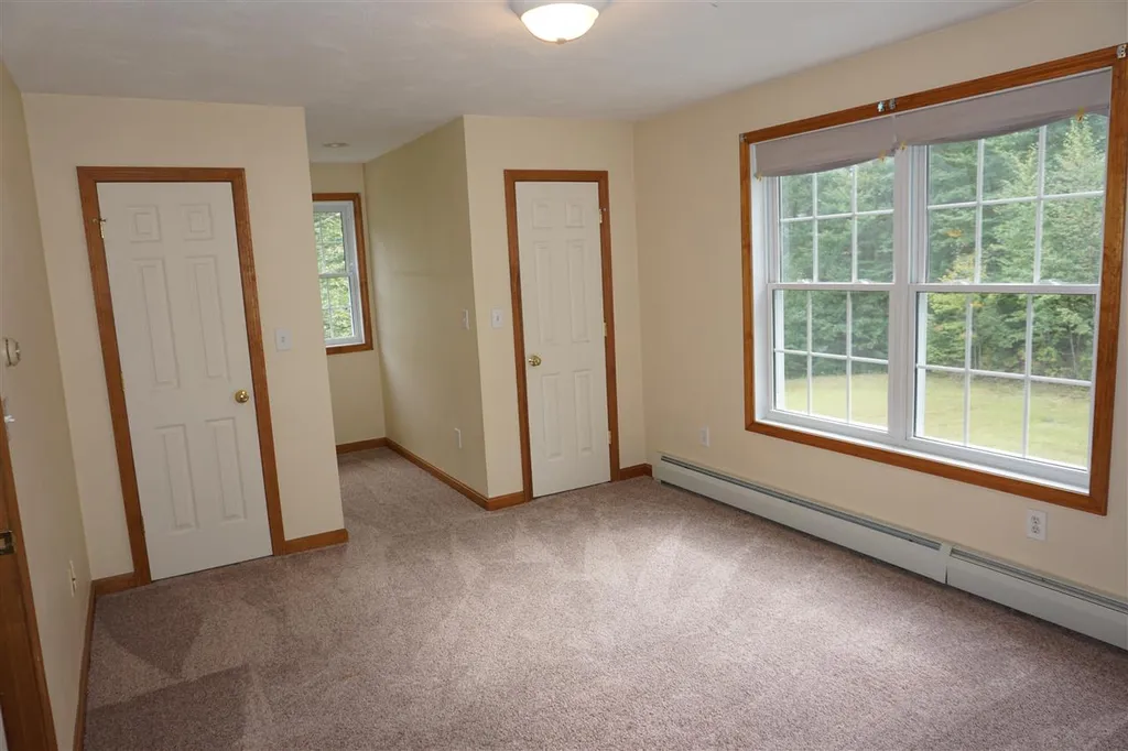 91 Brown Brook Circle Fremont NH 03044