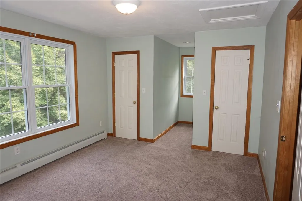 91 Brown Brook Circle Fremont NH 03044