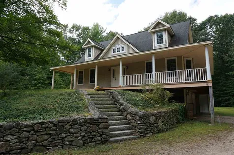 91 Brown Brook Circle Fremont NH 03044