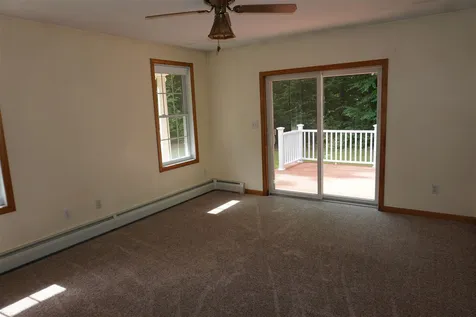 91 Brown Brook Circle Fremont NH 03044