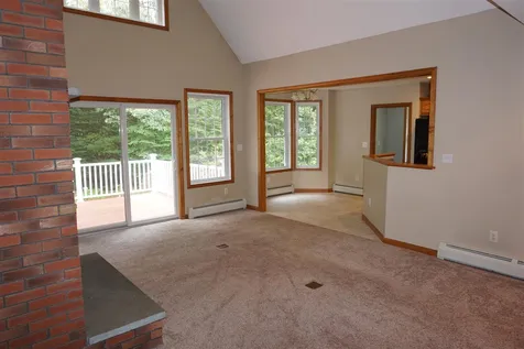 91 Brown Brook Circle Fremont NH 03044