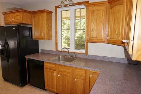 91 Brown Brook Circle Fremont NH 03044