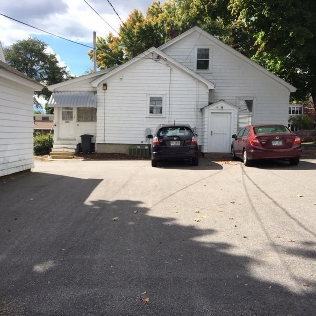 37 Bay Street Manchester NH 03104