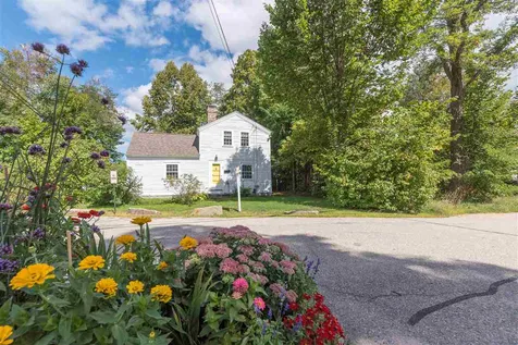 92 Main Street Tamworth NH 03886