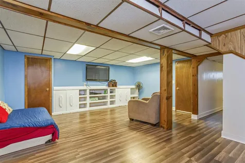 4 Chapel Hill Drive Nashua NH 03063-2904