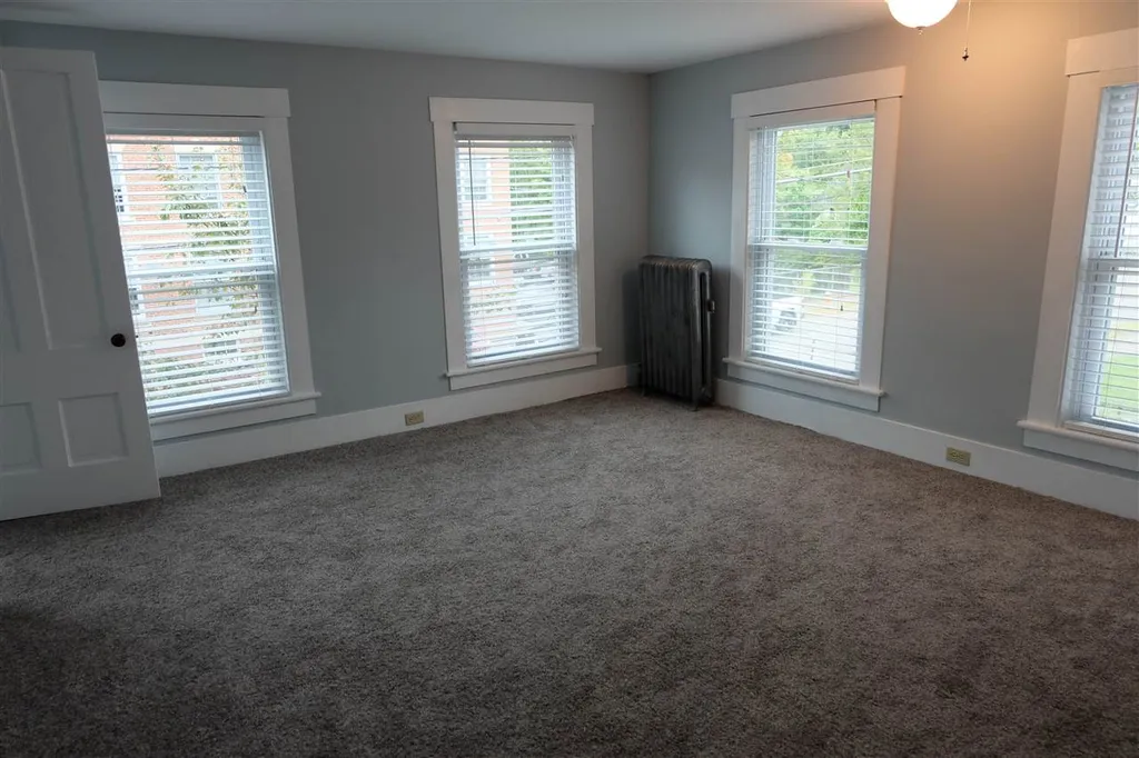 44 S Spring Street Concord NH 03301