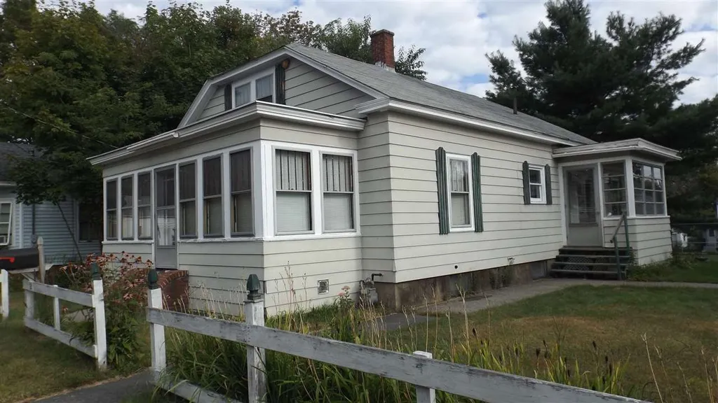 12 Cleveland Street Rochester NH 03867