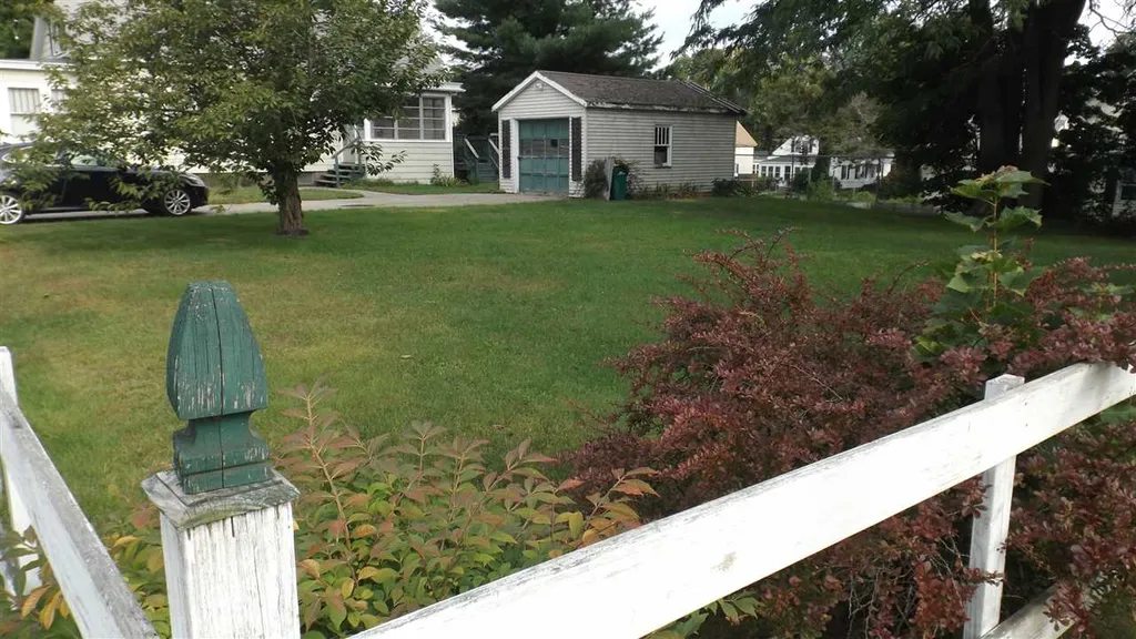 12 Cleveland Street Rochester NH 03867