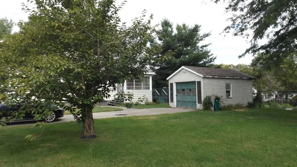 12 Cleveland Street Rochester NH 03867