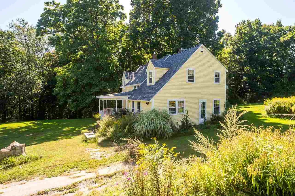 23 Muddy Pond Road Kensington NH 03833