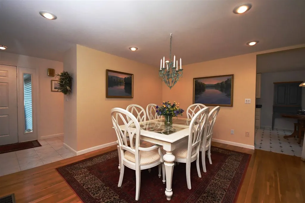 348 Chase Way Manchester NH 03104