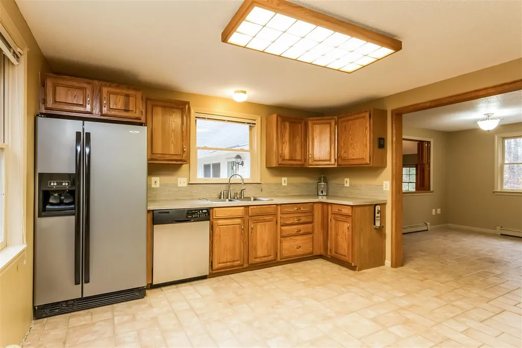 20 Rand Road Bow NH 03304