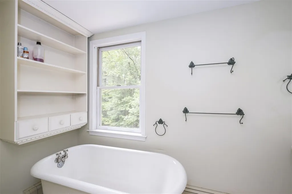 20 Rand Road Bow NH 03304
