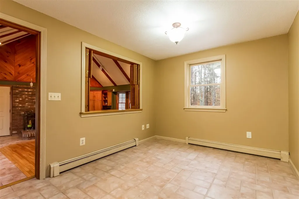 20 Rand Road Bow NH 03304