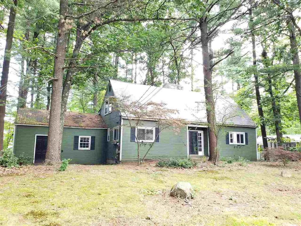 14 Cabot Drive Nashua NH 03064