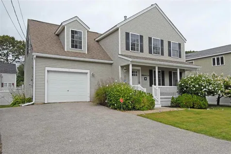 3 Shirley Terrace Hampton NH 03842