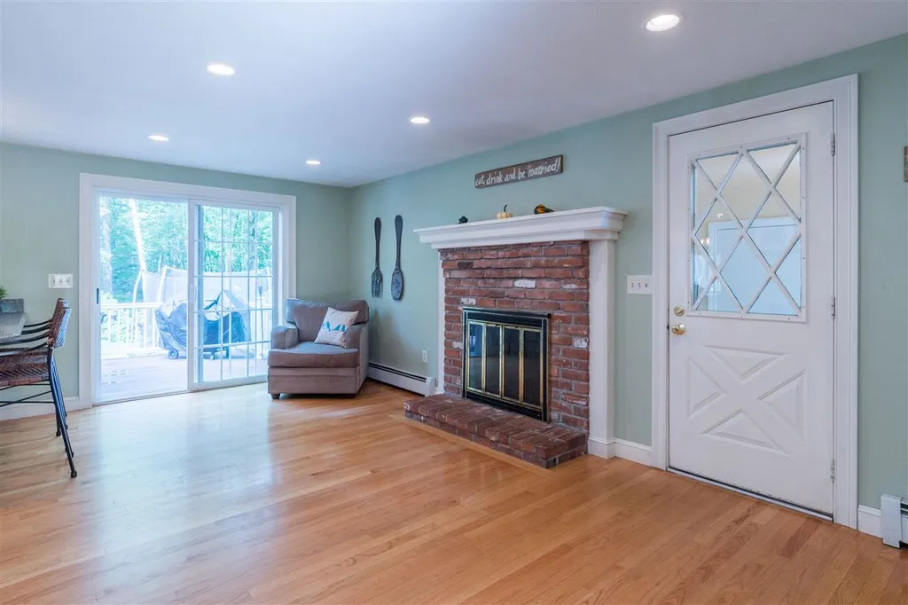 48 Buttrick Road Hampstead NH 03841
