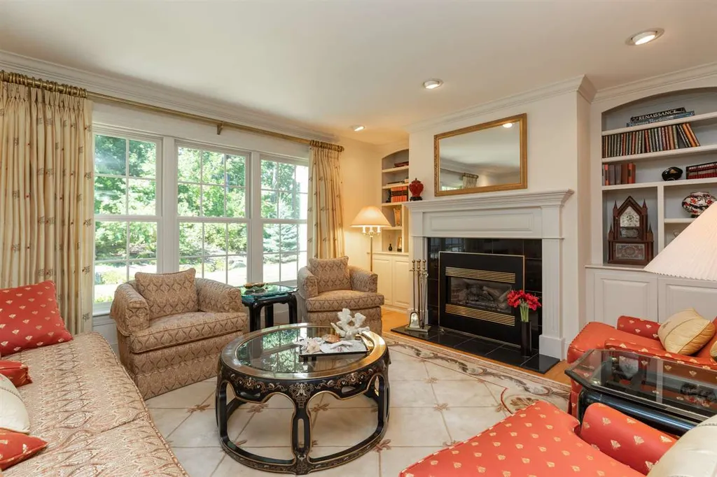 579 Sagamore Avenue Portsmouth NH 03801