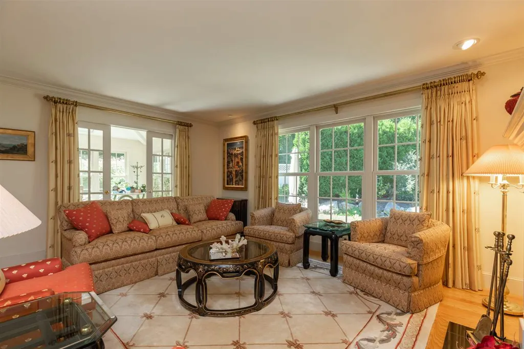 579 Sagamore Avenue Portsmouth NH 03801