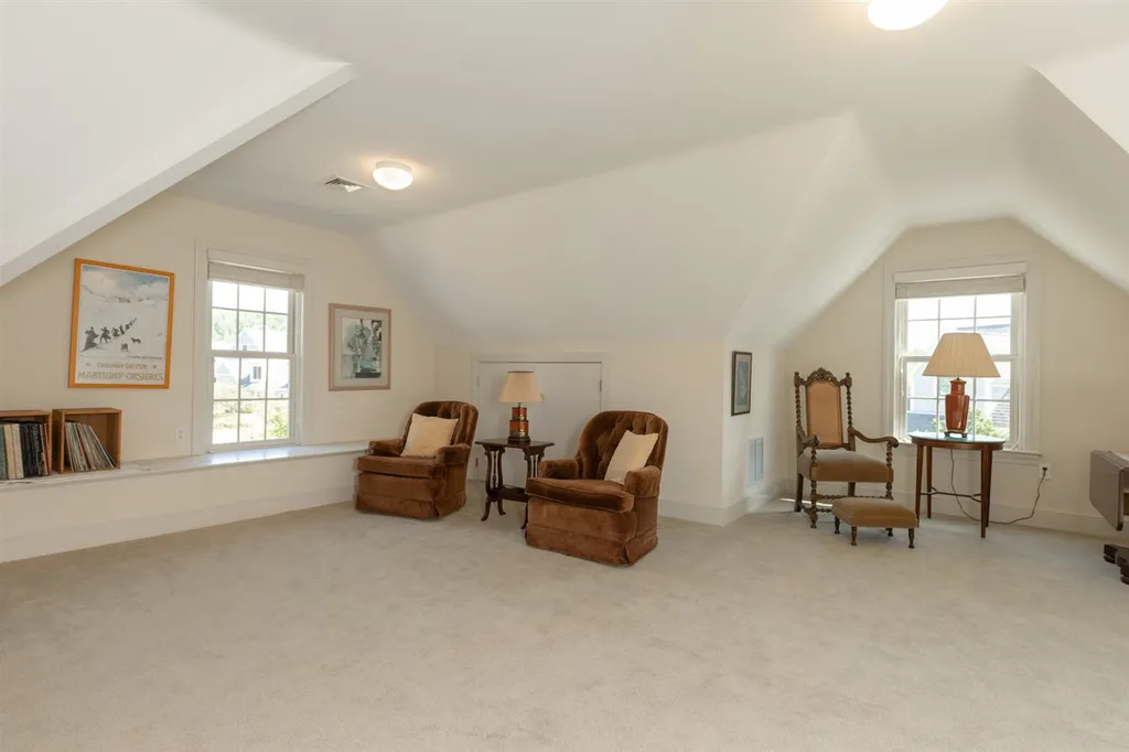 579 Sagamore Avenue Portsmouth NH 03801