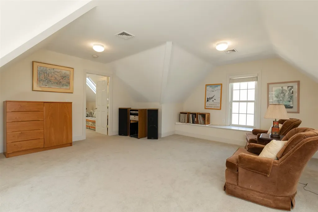 579 Sagamore Avenue Portsmouth NH 03801
