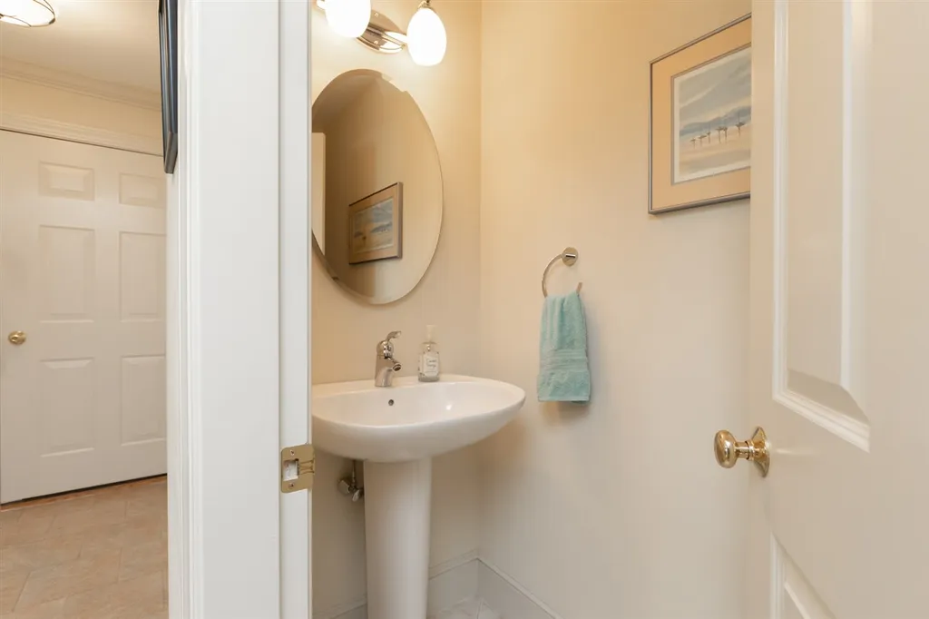 579 Sagamore Avenue Portsmouth NH 03801