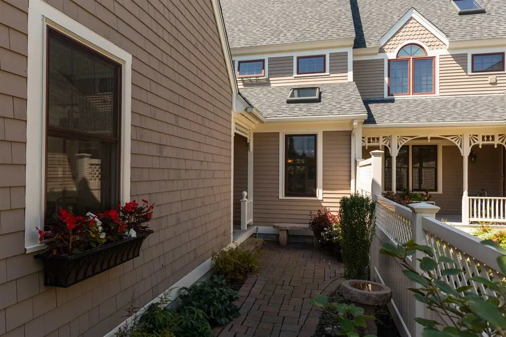 579 Sagamore Avenue Portsmouth NH 03801