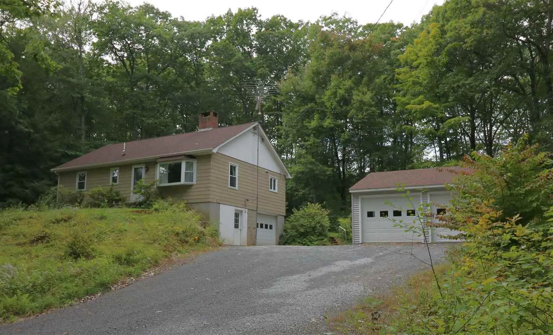85 Monument Road Dublin NH 03444