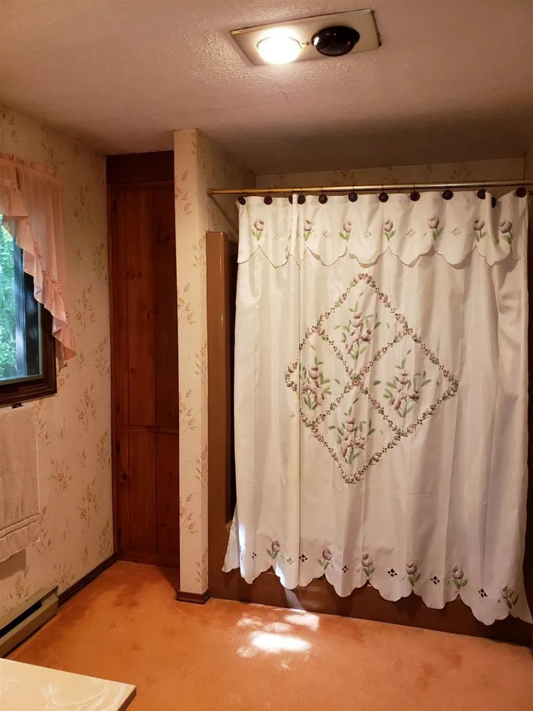 22 Lake View Stoddard NH 03464