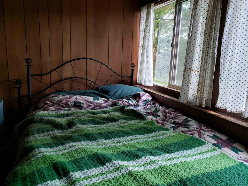 22 Lake View Stoddard NH 03464