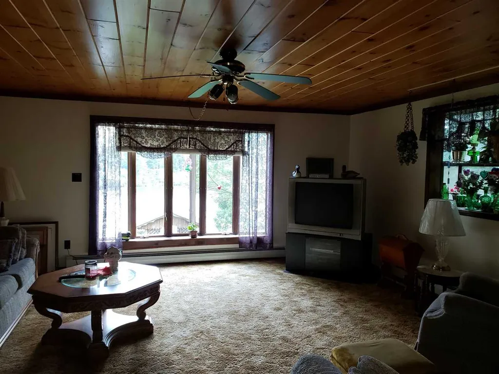 22 Lake View Stoddard NH 03464