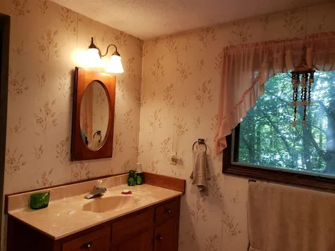 22 Lake View Stoddard NH 03464