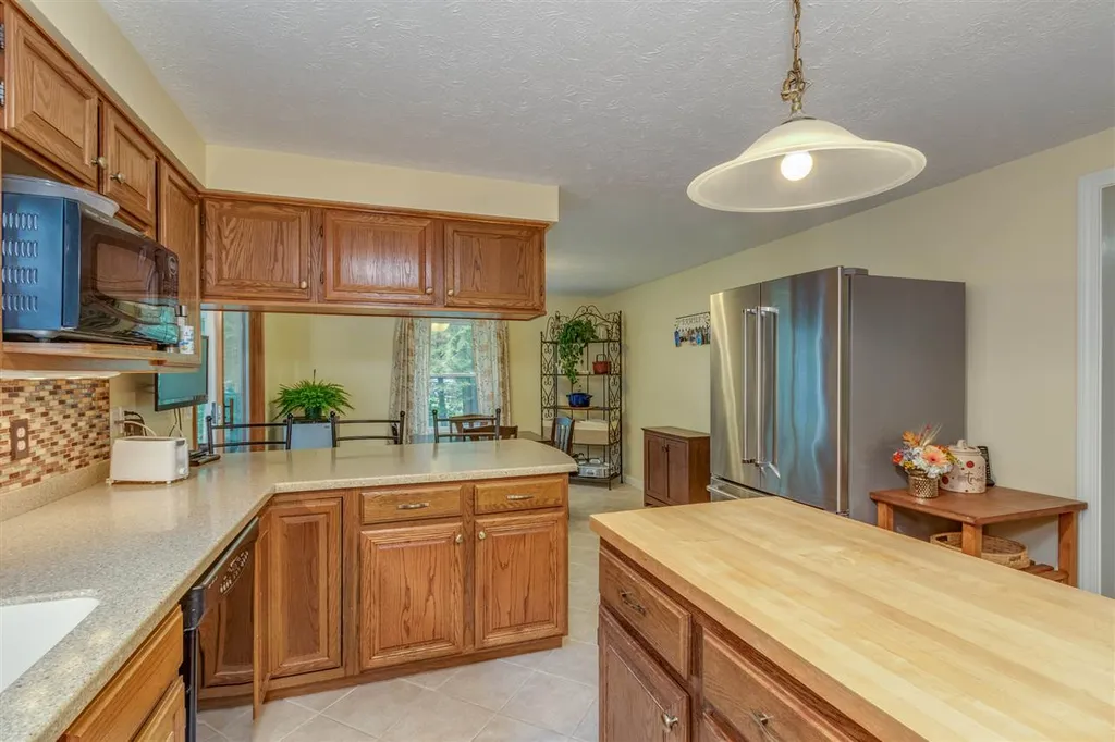 33 Irving Drive Concord NH 03301