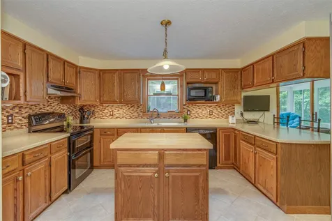 33 Irving Drive Concord NH 03301