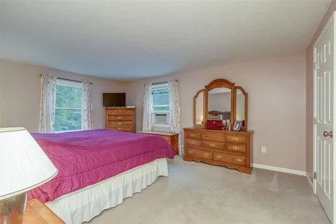33 Irving Drive Concord NH 03301