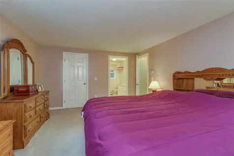 33 Irving Drive Concord NH 03301