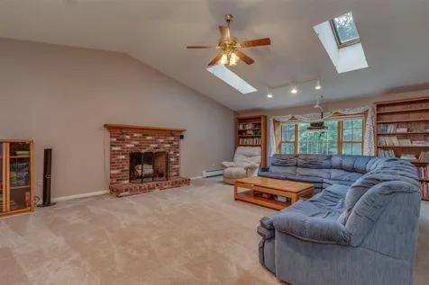 33 Irving Drive Concord NH 03301