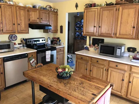 16 Clover Drive Essex VT 05452-0000