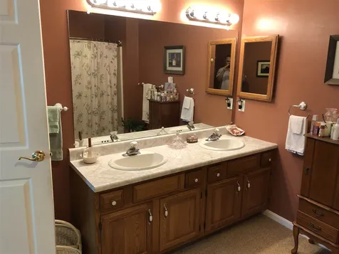 16 Clover Drive Essex VT 05452-0000