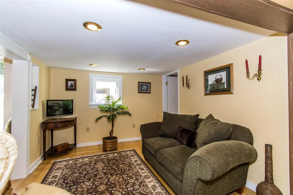91 Blake Road Epping NH 03042