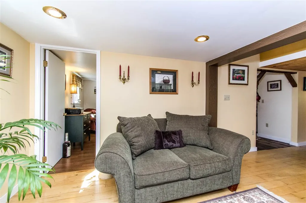 91 Blake Road Epping NH 03042