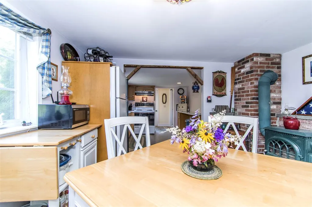 91 Blake Road Epping NH 03042