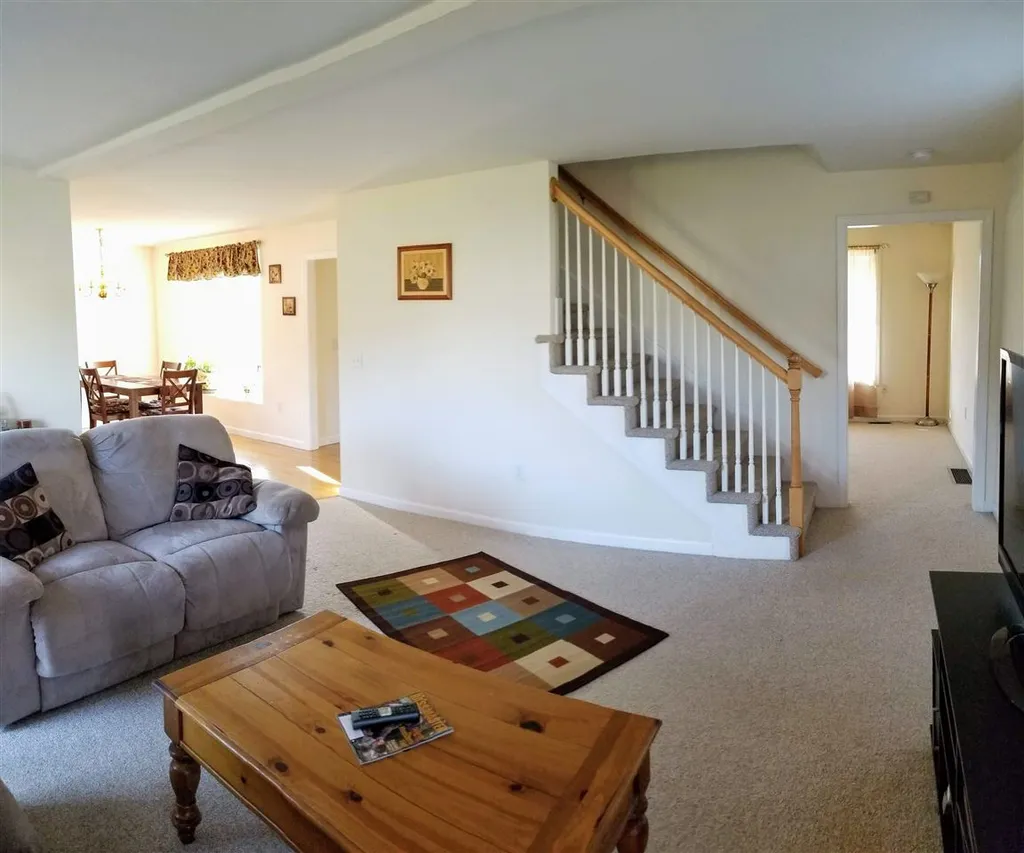 13 Whittemore Road Pembroke NH 03275