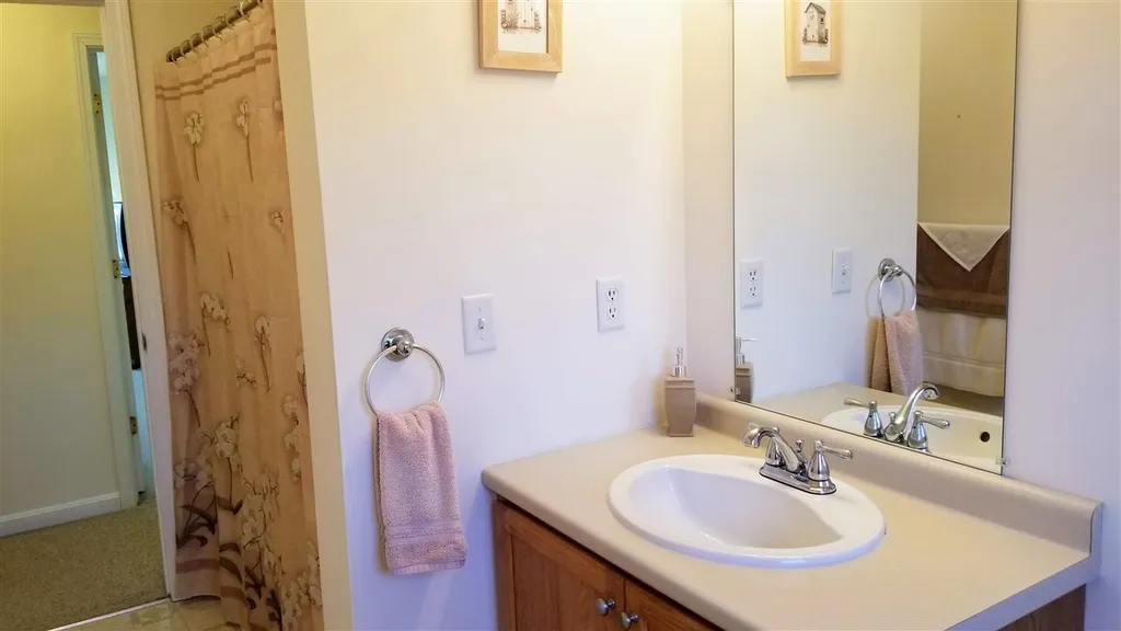 13 Whittemore Road Pembroke NH 03275