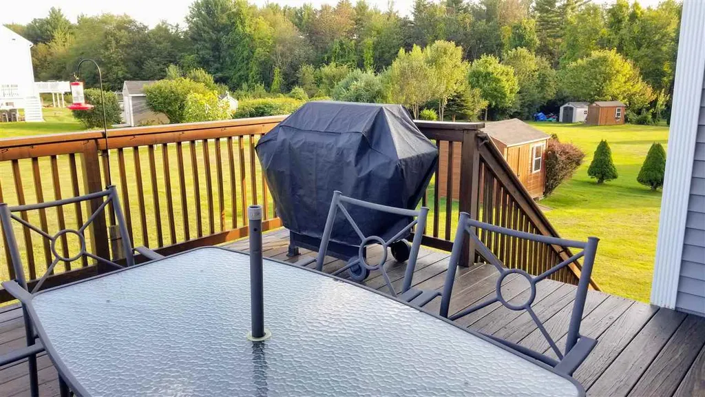 13 Whittemore Road Pembroke NH 03275