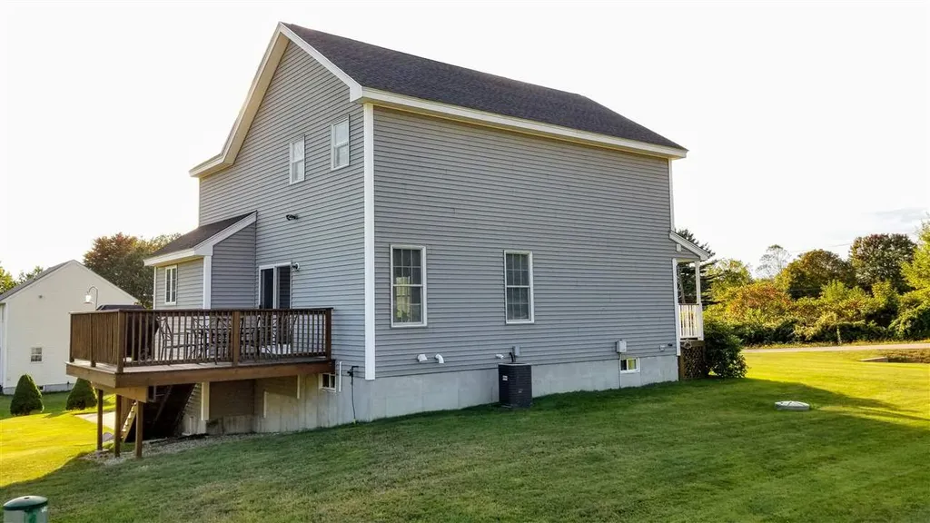 13 Whittemore Road Pembroke NH 03275