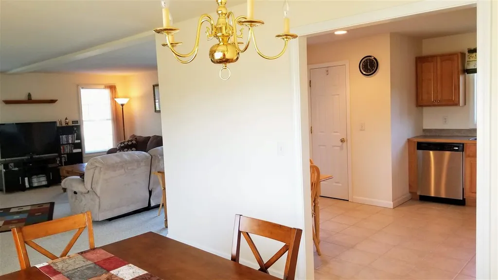 13 Whittemore Road Pembroke NH 03275