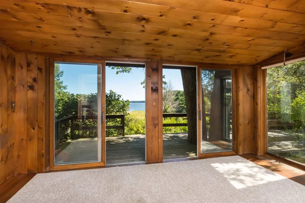 561 Bay Road Durham NH 03824