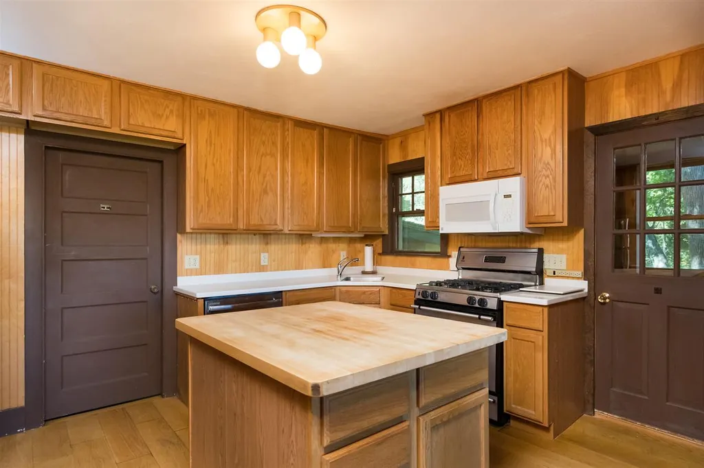 561 Bay Road Durham NH 03824